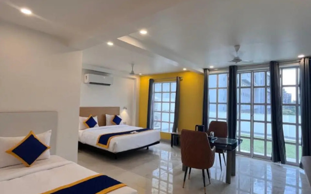 OYO Rooms 813 near Omaxe City Centre