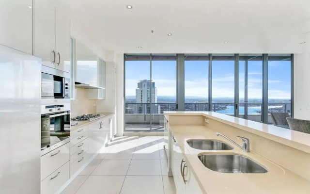 Solaire Apartments