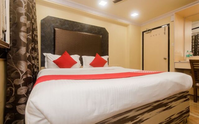 Oyo 13675 Hotel Elegant