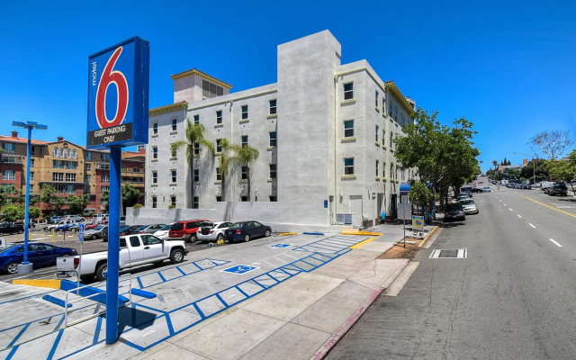 Motel 6 San Diego, CA - Downtown