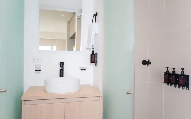 w Spectacular Loft With Balcony in Crespo