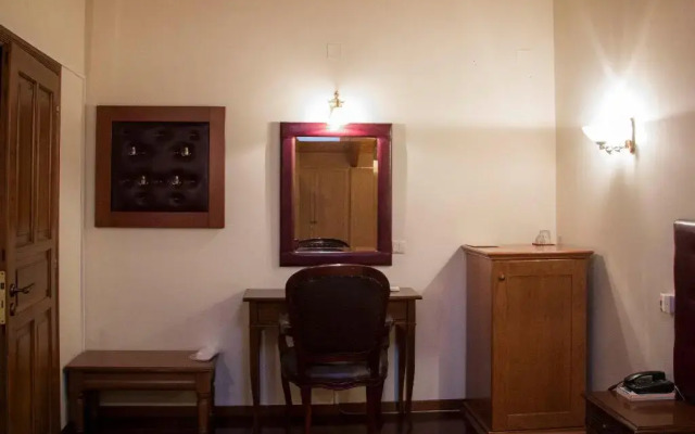 Kentrikon Hotel