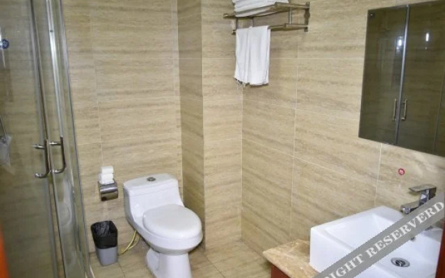 Jifeng Business Hotel