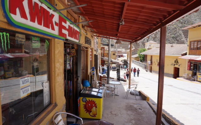 Hostal Los Andenes