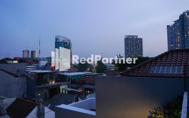 Tomang Gelong Guest House Syariah RedPartner