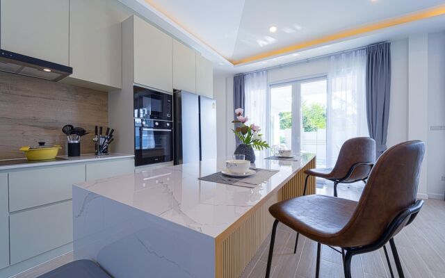 Private Modern 3 Bedroom Pool Villa- AV1