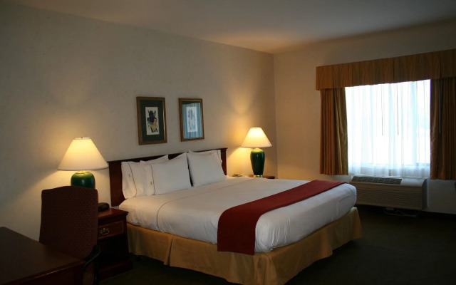 Evergreen Inn and Suites