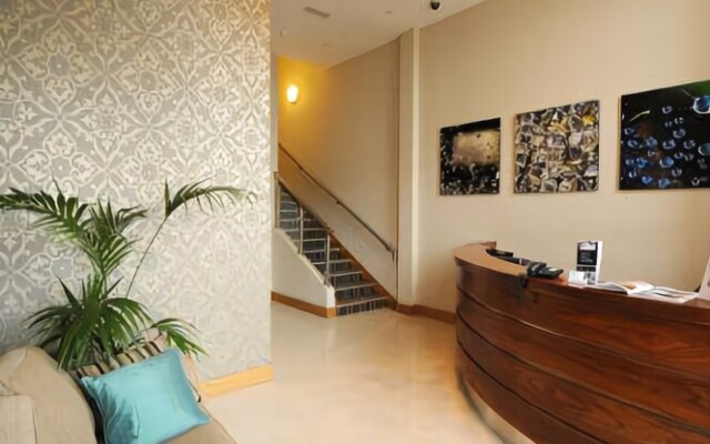 Carrick Plaza Suites