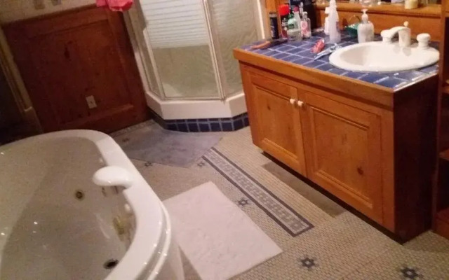 A Tanners Home Inn Bed and Breakfast