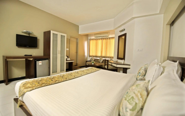 Hotel Ashish Palace
