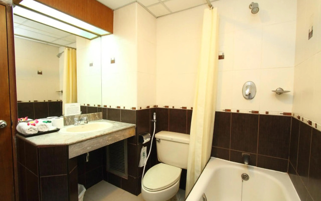 Silom Avenue Inn