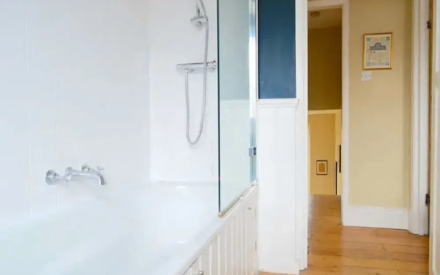 Charming Flat With Roof Terrace Camden