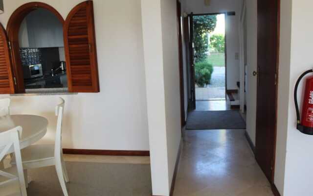 Luxury Villa Gaivota with 2 Balconies