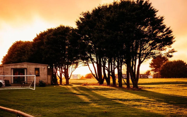 Bushwood-Beautifully Fitted Wooden Lodge Helston Cornwall