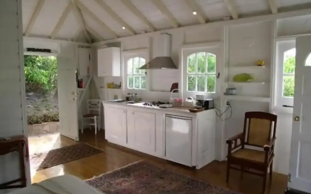 Fire Fly Cottage