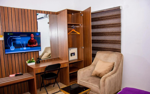 NIFEWAT APARTMENT,Cardiff suite 2bedroom apartment with gym ,Netflix and WiFi