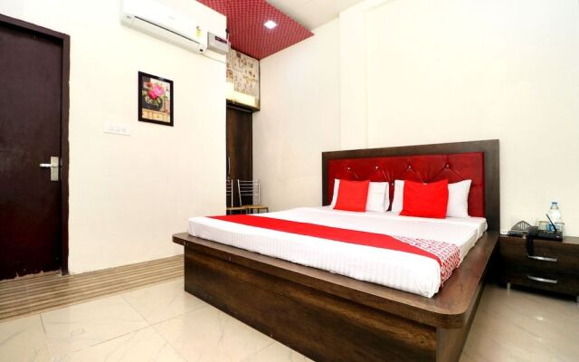 Oyo 40853 Hotel Classic
