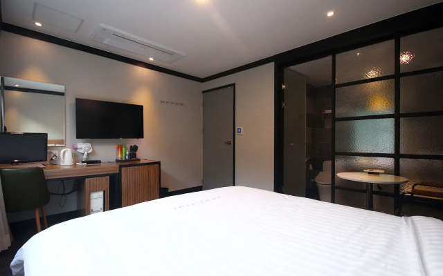 Yangsan Deokgye Seastar