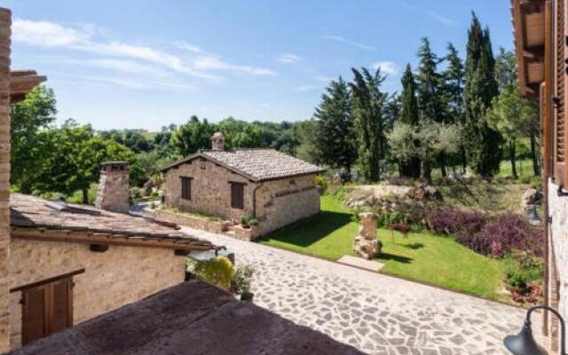 Umbrian Holiday on the enchanting hills of Todi!
