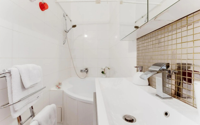 Old Town Royal Apartment With Giant Terrace