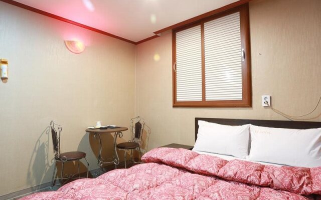 Juan W Motel