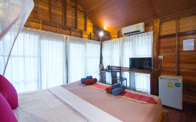 Thiw Son Beach Resort