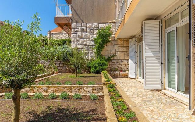 Sky Breeze Apartment