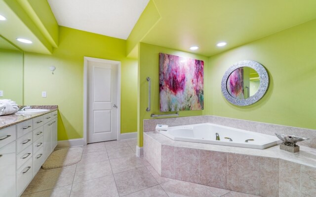 Crb0515 4 Bedroom Condo