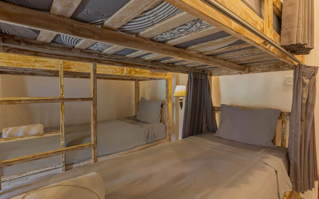 Seven Angels Villa and Hostel