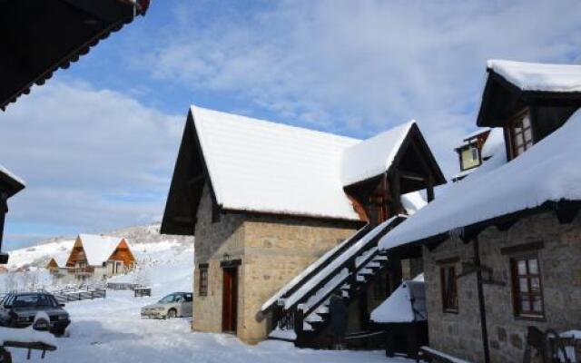 Ethno Village Babici And Hotel Rostovo