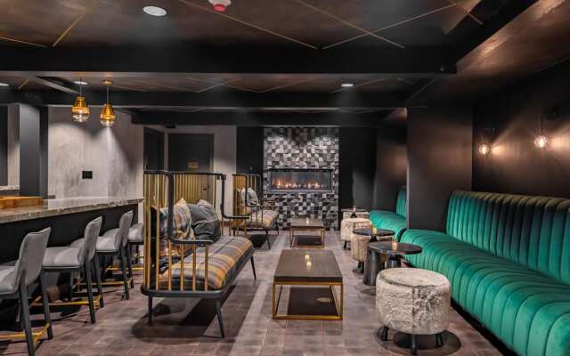 The Incline Lodge