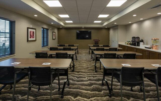 Staybridge Suites Phoenix - Biltmore Area by IHG