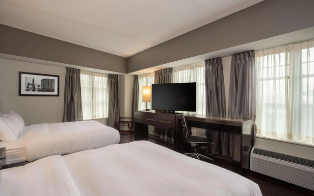 The Mosey Buffalo Williamsville, Tapestry Collection by Hilton