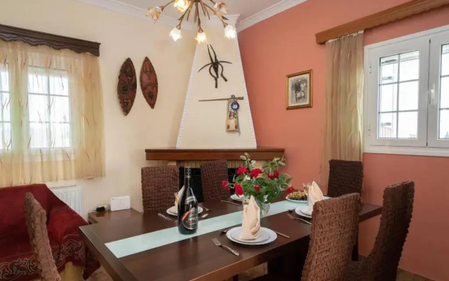 Dimitris Luxury Apartment