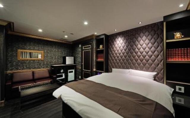 Hotel Birthday Gifunishi (Adult Only)