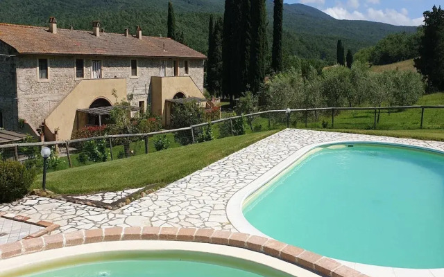 Tranquil Holiday Home in Chianni With Swimming Pool