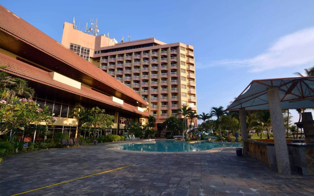 Primula Beach Hotel