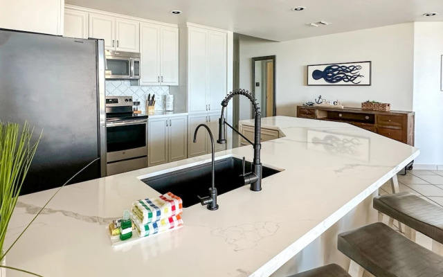 3BR Gem at Sandy Beach Area