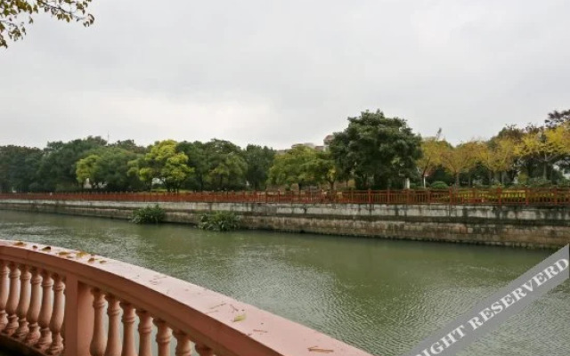 Baiyou Hotel (Shanghai Hongqiao Airport Wuzhong Road)