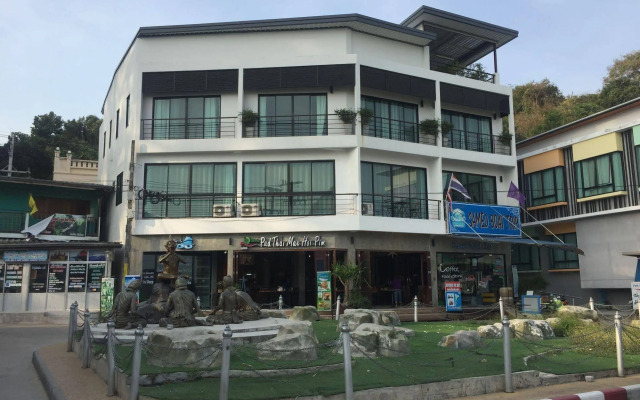 Samed Port View