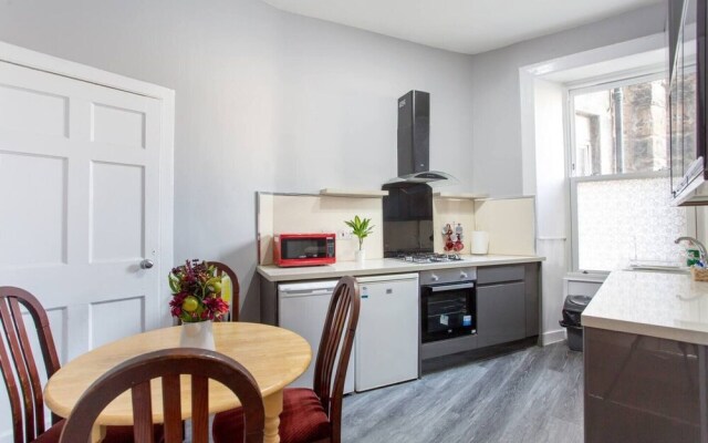 Stunning 2-bed Apartment in Central Edinburgh