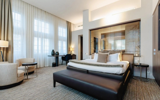 Terhills Hotel