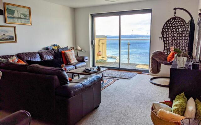 Panoramic sea views, sleeps 4, Torquay