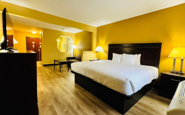 Econo Lodge Inn & Suites Monroe