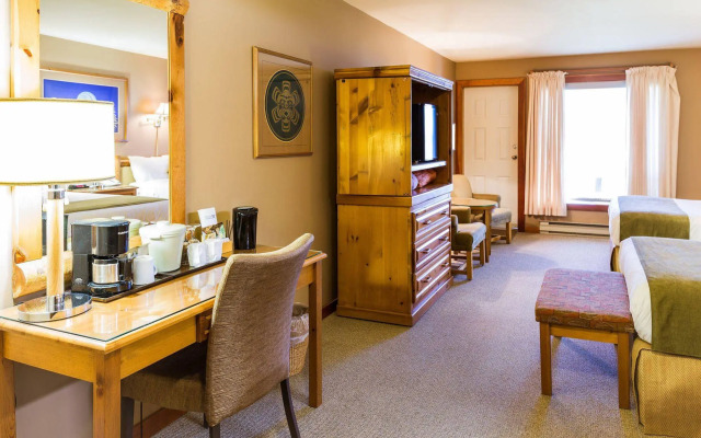 Tsa-Kwa-Luten Lodge
