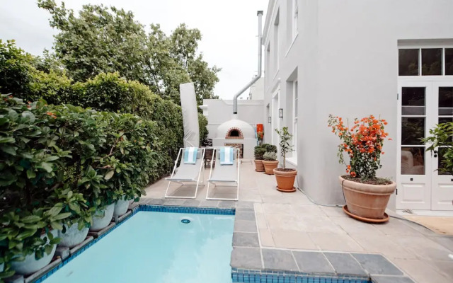 De Waterkant House