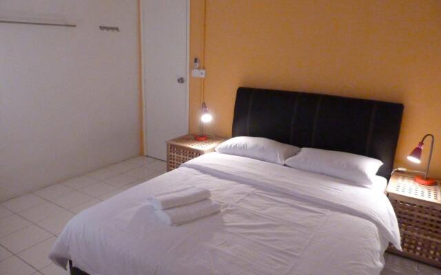 Orange Pekoe Guesthouse – Guest Rooms – Kuala Lumpur