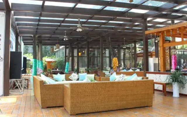 Huifeng Hotel
