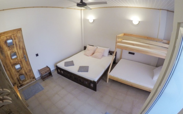 Dhiffushi Inn - photo 4