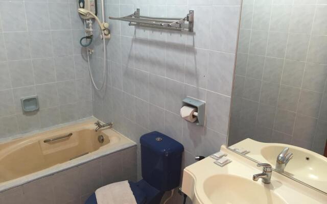 Teluk Batik Holiday Apartment